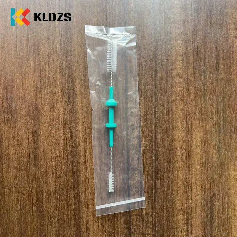 Endoskopowa szczotka do czyszczenia o wymiarach 11 mm x 160 mm