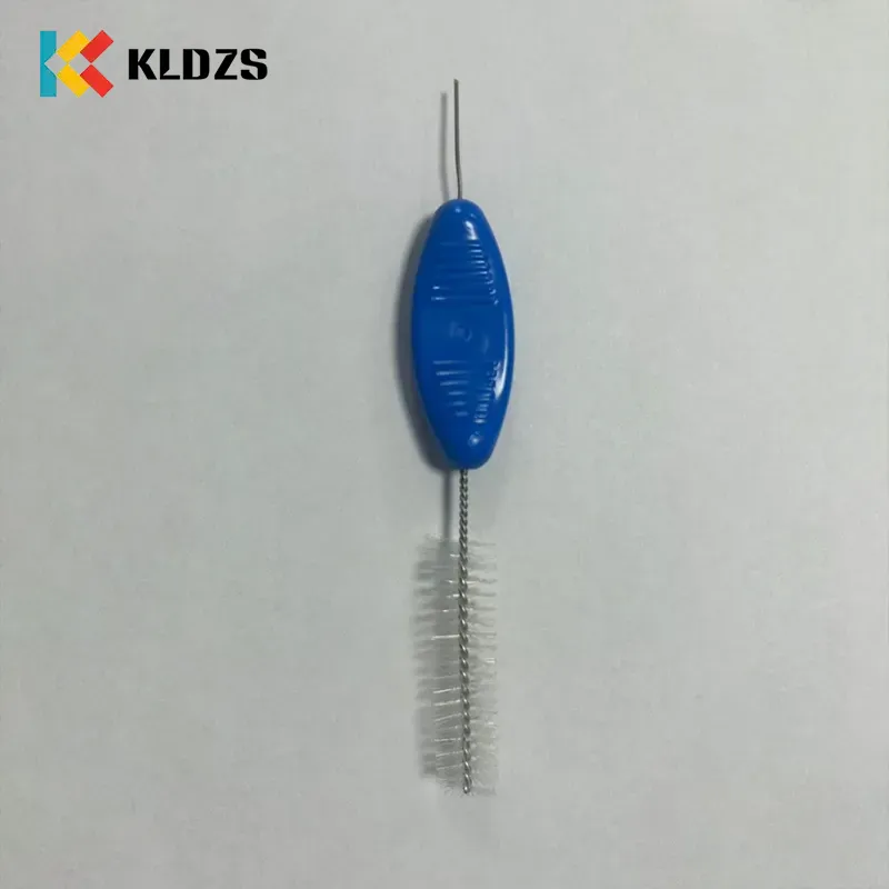 Endoskopowa szczotka do czyszczenia o wymiarach 11 mm x 95 mm