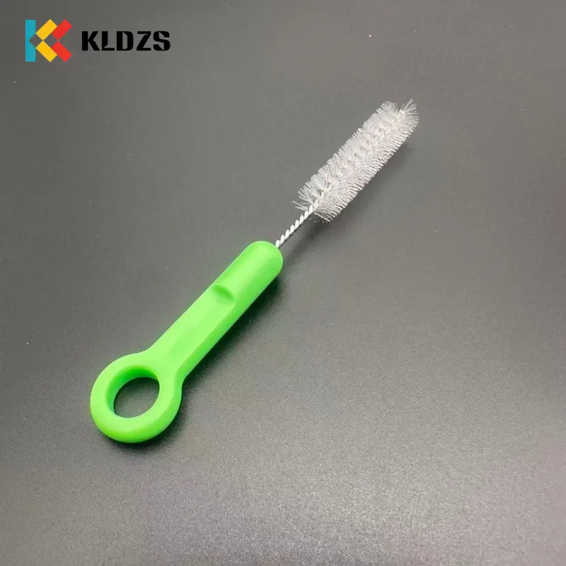 Endoskopowa szczotka do czyszczenia o wymiarach 8 mm x 90 mm