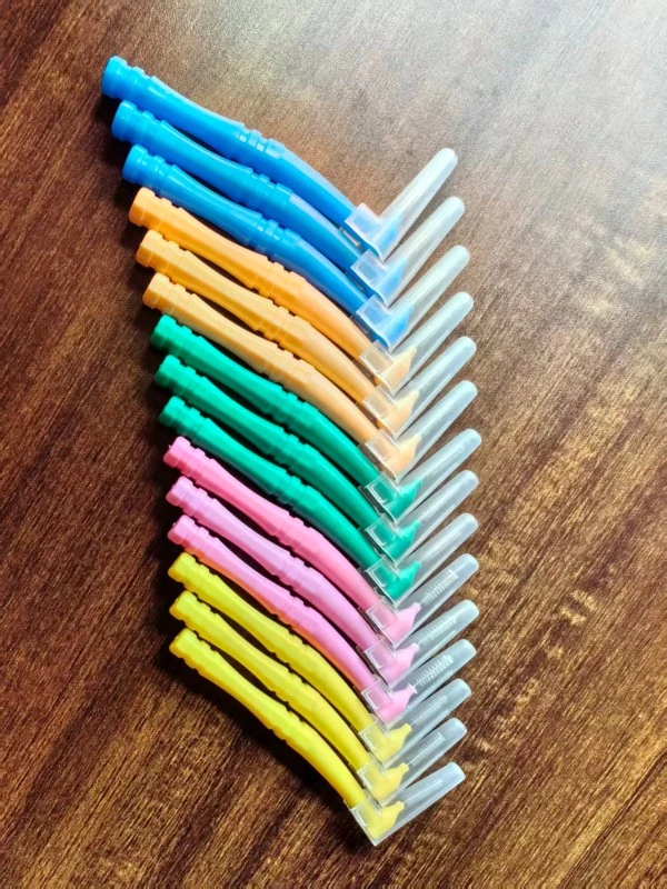 Curved Interdental Brush Curved Interdental Brush
